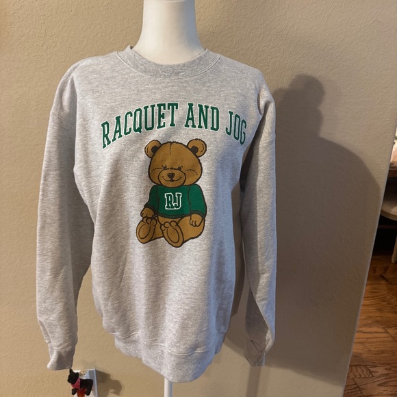 Preowned Racquet and Jog Heather Gray Teddy Bear Sweatshirt Size M - Picture 1 of 3